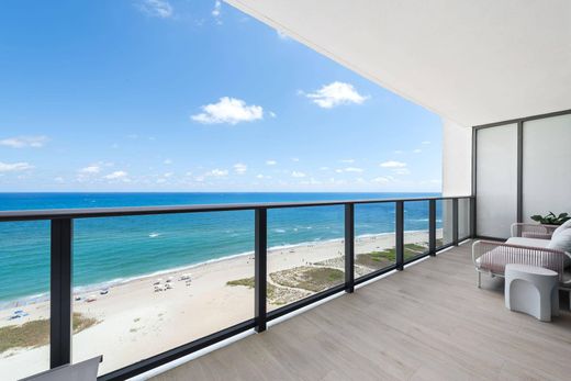 Residential complexes in Pompano Beach, Broward County