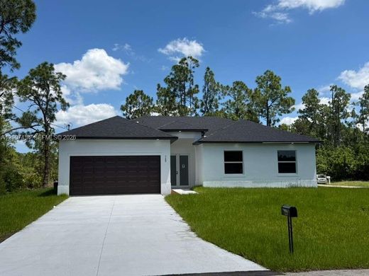 Villa in Lehigh Acres, Lee County