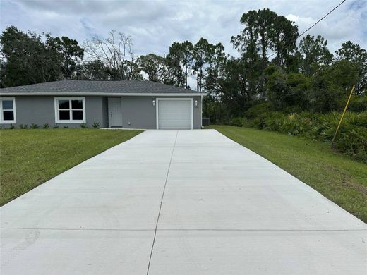 Villa in Lehigh Acres, Lee County