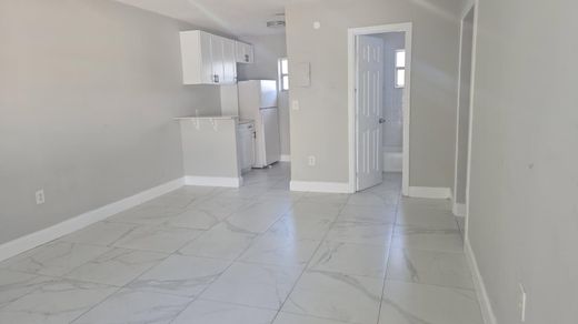 Residential complexes in Pompano Beach, Broward County