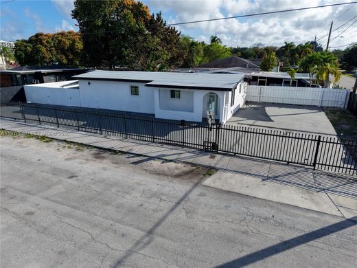 Villa - Miami, Miami-Dade County