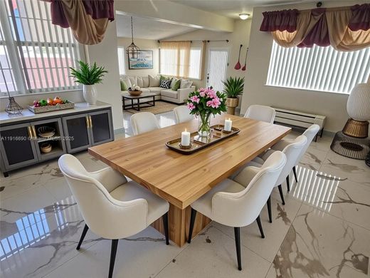 Вилла, Pembroke Pines, Broward County