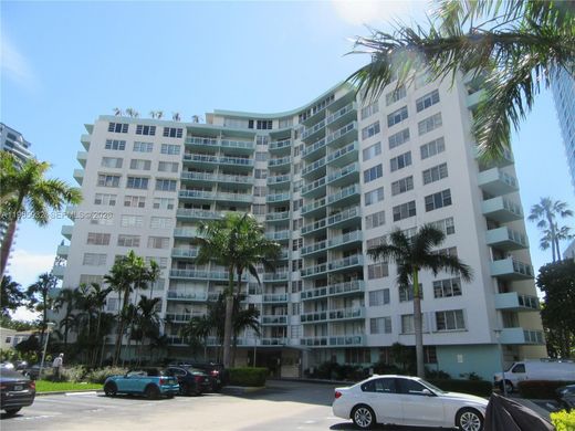 Complesso residenziale a Miami, Miami-Dade County