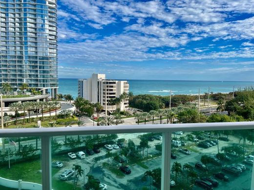 Residential complexes in Sunny Isles Beach, Miami-Dade
