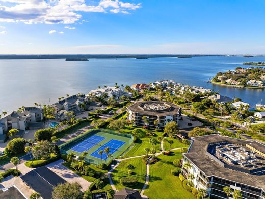 Residential complexes in Vero Beach, Indian River County