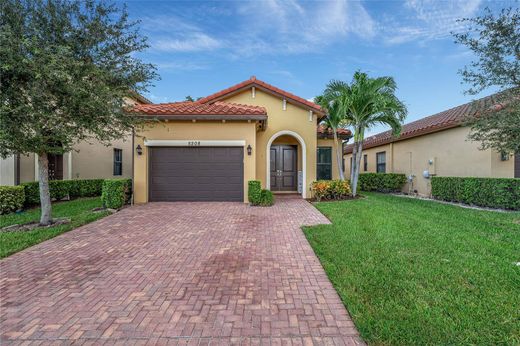 Villa Tamarac, Broward County