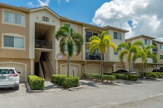 Complexes résidentiels à Royal Palm Beach, Comté de Palm Beach