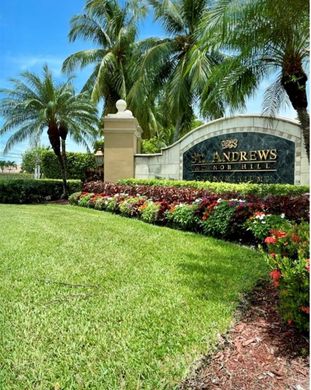 Residential complexes in Tamarac, Broward County