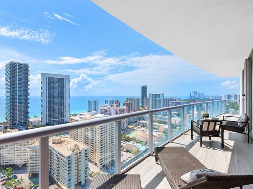Complexos residenciais - Hallandale Beach, Broward County