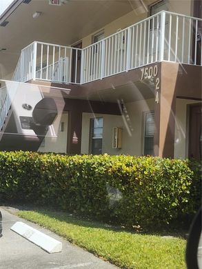 Residential complexes in Margate, Broward County