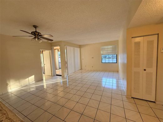 Komplex apartman Pembroke Pines, Broward County