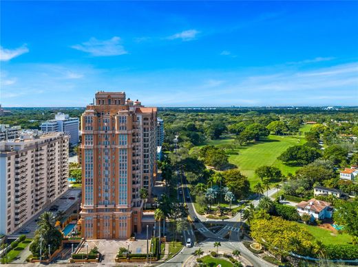 Residential complexes in Coral Gables, Miami-Dade
