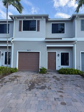 Townhouse in Haverhill, Palm Beach