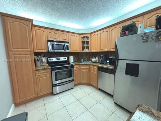 Residential complexes in Coconut Creek, Broward County