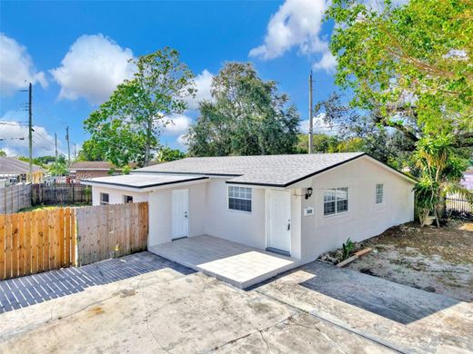 别墅  Miami Gardens, Miami-Dade County