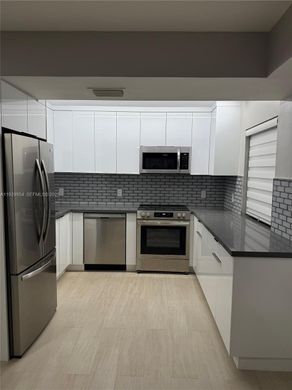 Komplex apartman Pembroke Pines, Broward County