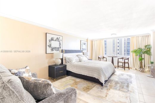 Kamienica w Sunny Isles Beach, Miami-Dade County