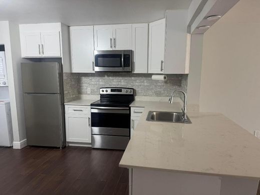 公寓楼  West Palm Beach, Palm Beach County