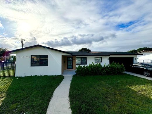 Villa in Hialeah, Miami-Dade