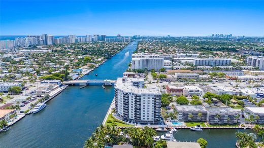 Residential complexes in Fort Lauderdale, Broward County
