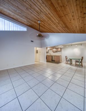 Residential complexes in Lake Worth, Palm Beach