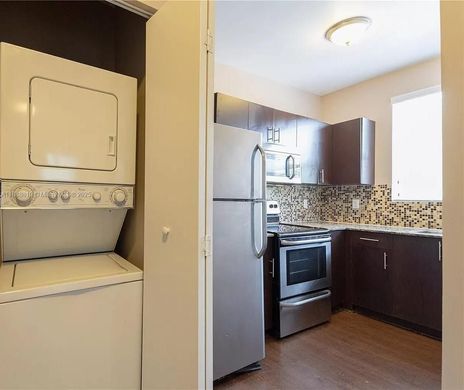 مجمع شقق ﻓﻲ ميامي، فلوريدا, Miami-Dade County