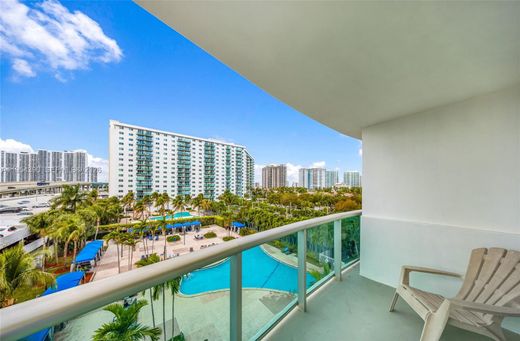 Wohnkomplexe in Sunny Isles Beach, Miami-Dade County