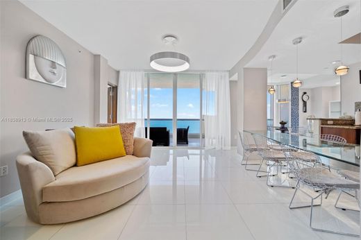 Kamienica w Sunny Isles Beach, Miami-Dade County
