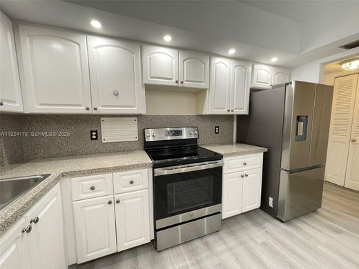 Complexes résidentiels à Hollywood, Comté de Broward