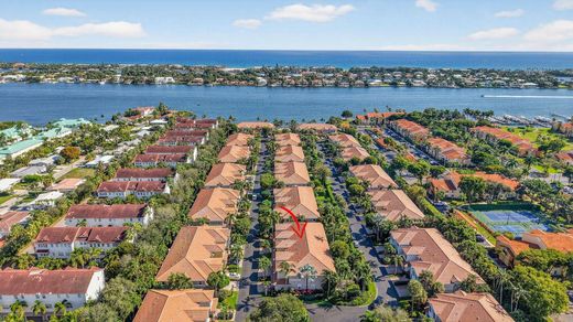 Townhouse in Hypoluxo, Palm Beach