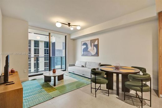 Kamienica w Miami, Miami-Dade County