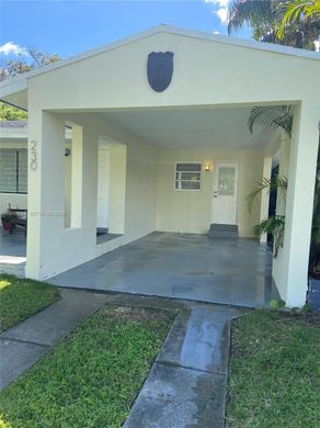 Villa - Dania Beach, Broward County