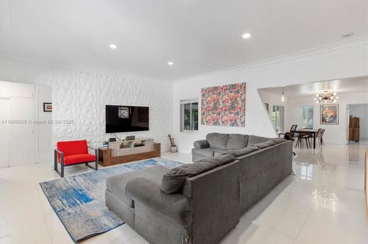 Villa in North Miami, Miami-Dade