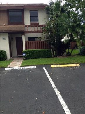 Townhouse in Lauderhill, Broward County