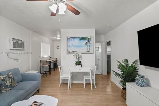 フォートローダーデール, Broward Countyのアパートメント・コンプレックス