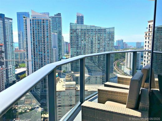 Complesso residenziale a Miami, Miami-Dade County