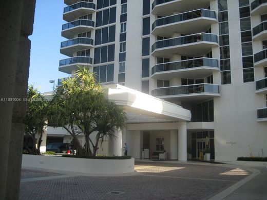 Complexes résidentiels à Miami Beach, Comté de Miami-Dade