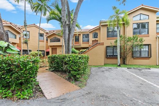 公寓楼  Miami Lakes, Miami-Dade County