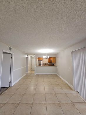 Residential complexes in West Palm Beach, Palm Beach