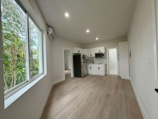Residential complexes in Miami, Miami-Dade