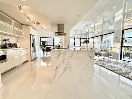 Residential complexes in Hallandale, Broward County