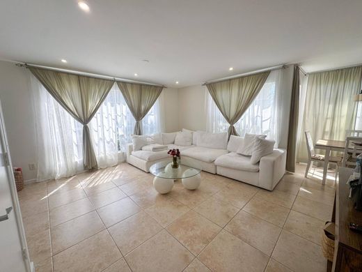 Residential complexes in Delray Beach, Palm Beach