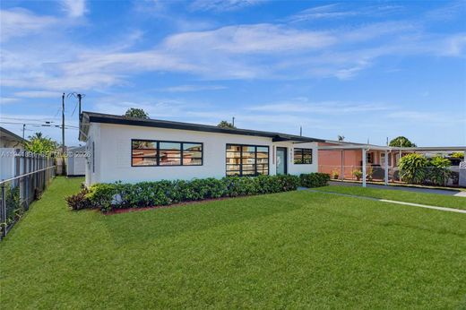 别墅  Hialeah, Miami-Dade County