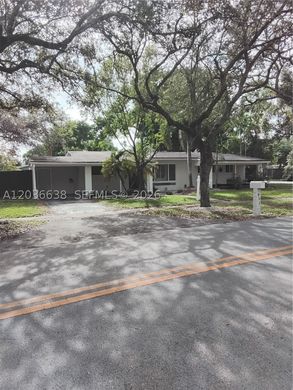 Villa in Plantation, Broward County