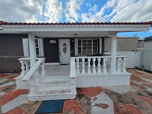 Villa in Hialeah, Miami-Dade County