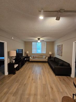 Residential complexes in West Palm Beach, Palm Beach