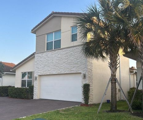 Villa in Lighthouse PT, Broward County