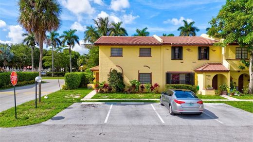 Residential complexes in Lauderdale Lakes, Broward County