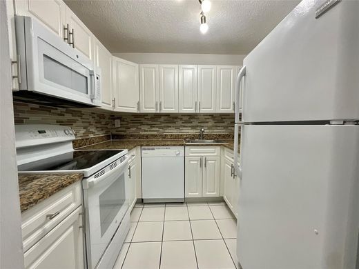 Complesso residenziale a Miami, Miami-Dade County