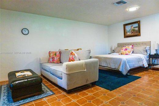 Kamienica w Miami, Miami-Dade County